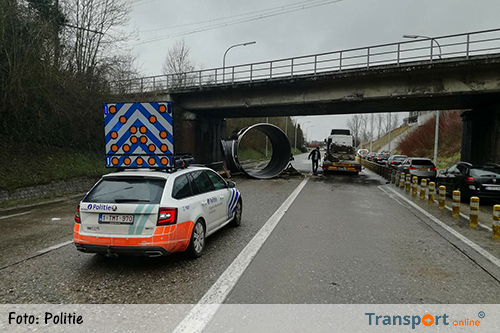 Verkeershinder op Belgische N3 na verloren lading [+foto]