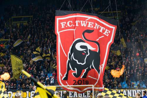 FC Twente wil raddraaiers levenslang stadionverbod opleggen