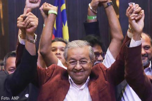 Nieuwe premier Mahathir Mohamad (92) van Maleisië beëdigd