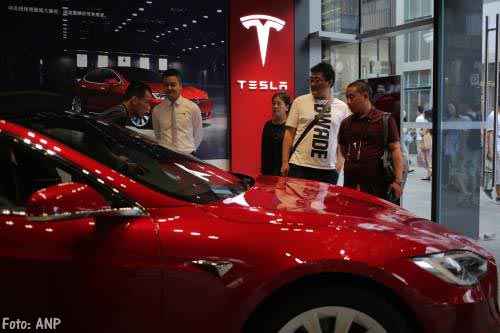 'Tesla misleidt mensen met zijn Autopilot'
