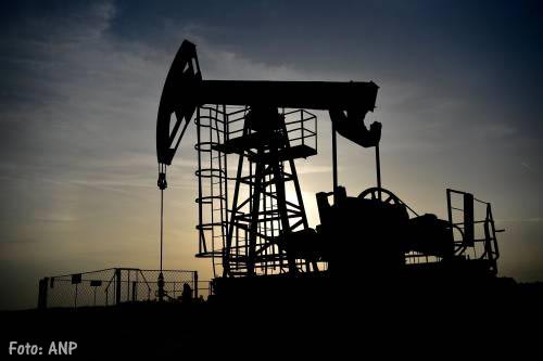 Daling olieprijzen houdt aan
