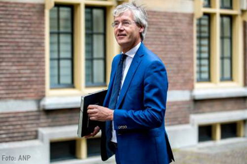 Druk op minister Slob om ongeldige examens VMBO Maastricht terug te draaien