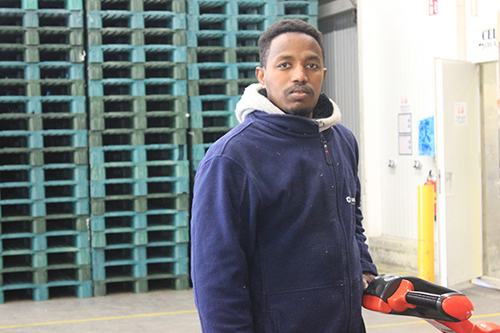 Leen Menken Foodservice Logistics heeft 70 Eritreeërs aan het werk in distributiecentrum