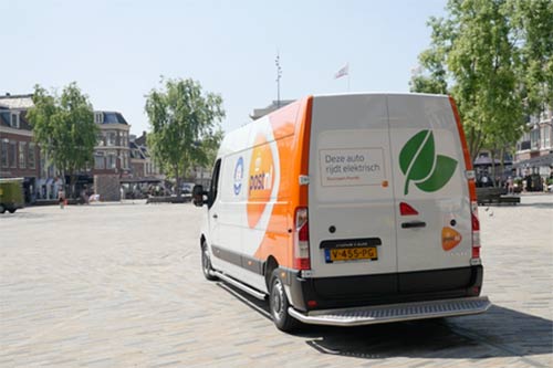 Leeuwarden eerste binnenstad waar PostNL uitstootvrij gaat bezorgen