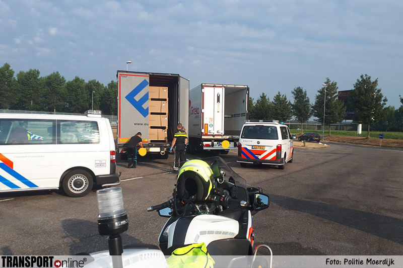 Acht Albanezen gevonden in vrachtwagen in Zevenbergschen Hoek
