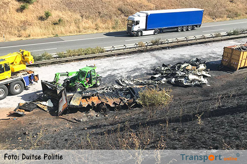 Vrachtwagens urenlang vast op Duitse A38 na vrachtwagenbrand