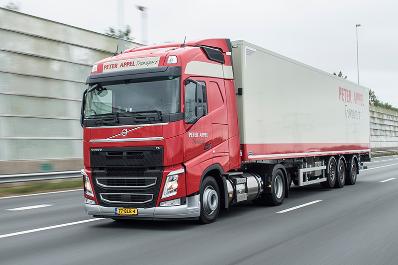 Peter Appel Transport neemt zes Volvo LNG-trucks in gebruik