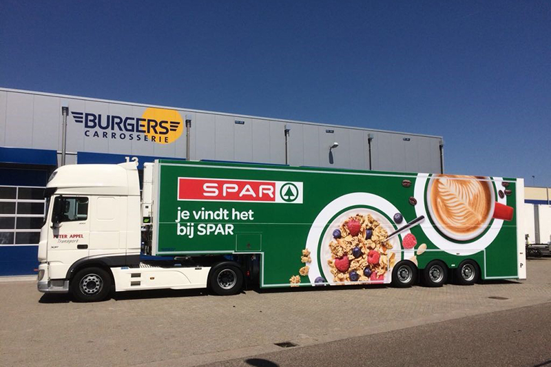 SPAR breidt vrachtwagenpark uit met twee nieuwe LZV’s en dubbeldekker