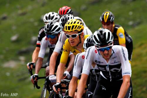 UCI denkt aan zes renners per ploeg in Tour