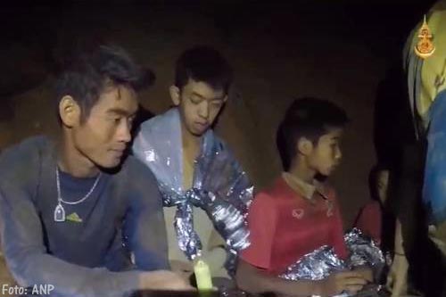 Al acht jongens uit Thaise grotten gered