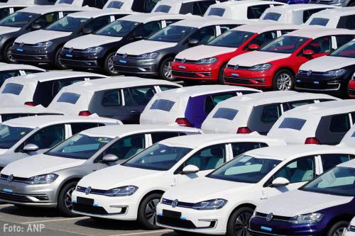 VW roept honderdduizenden auto's terug