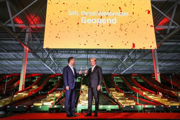 DHL opent nieuw sorteercentrum in Amsterdam