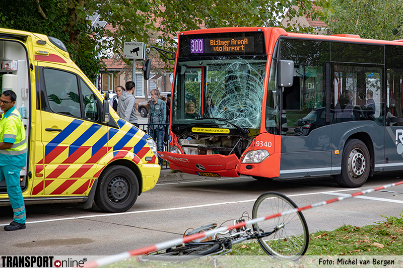 Fietser overleden na aanrijding met bus in Hoofddorp [+foto]