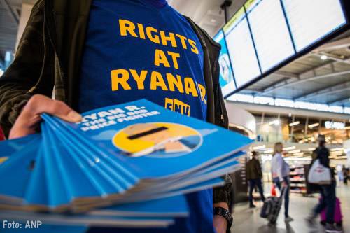Cabinepersoneel: Ryanair moet veranderen
