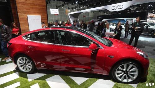 Tesla Model 3 mag weg op in Europa