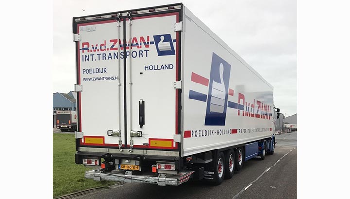 Van der Zwan Poeldijk kiest voor Wezenberg Polyester Krone trailer