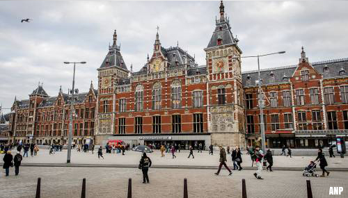 Amsterdam CS viert 130e verjaardag