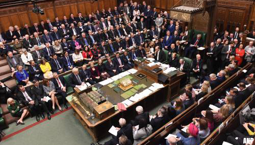 Parlement torpedeert stemming over brexitdeal