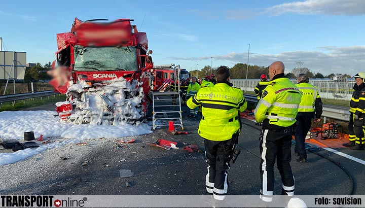 Vrachtwagenchauffeur omgekomen na aanrijding op A59 [+foto]