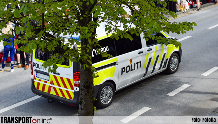 Gewapende man in gestolen ambulance rijdt mensen aan in Oslo [+video]