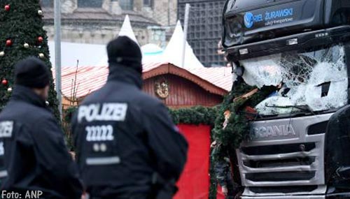Terrorist kerstmarkt Berlijn nam selfie voor woning Angela Merkel