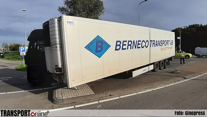 Verloren trailer zorgt voor verkeerschaos in Zwolle [+foto]