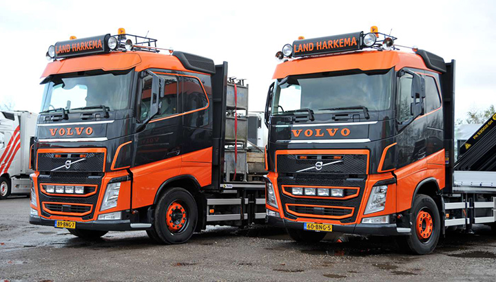 Twee nieuwe Volvo's voor Land Transport