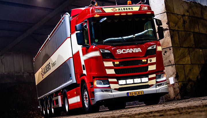Drie nieuwe Scania R450 trekkers voor Albers Transport