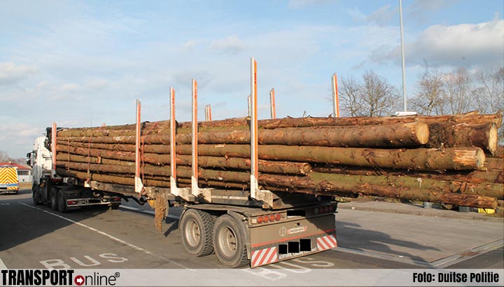 Vijfentwintig procent overbeladen houttransport van de weg gehaald [+foto's]