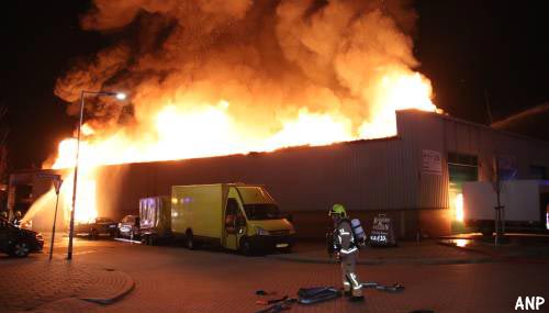 Grote brand in bedrijfspand Schiedam