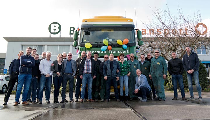 Ruub Vogel 50 jaar in dienst bij Boerman Transport