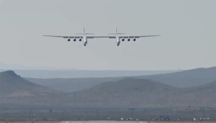 Succesvolle test 's werelds grootste vliegtuig [+video]