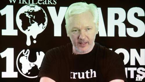 Oprichter Wikileaks Julian Assange gearresteerd door politie Londen [+video]