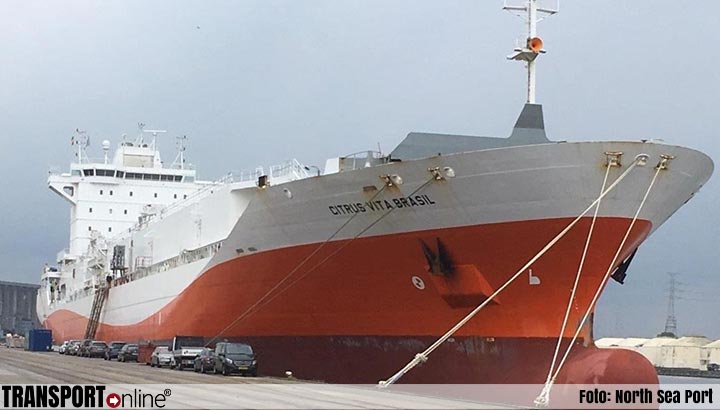 Schip van Citrosuco loopt binnen in North Sea Port