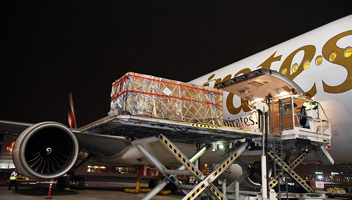 Emirates SkyCargo vervoert historisch kolossaal Boeddhabeeld [+foto's]