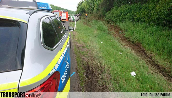 57-jarige vrachtwagenchauffeur omgekomen bij ongeval op Duitse A45 [+foto's]