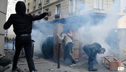 Agenten gewond bij protest 'gele hesjes' Lyon