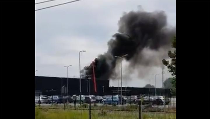 Brand bij fietsenfabriek Gazelle in Dieren [+foto's&video]