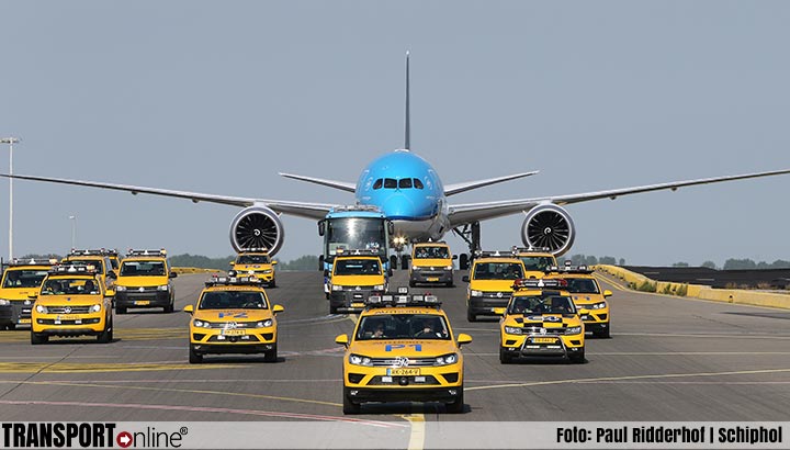 Eerste KLM Boeing 787-10 Dreamliner ready for take-off [+foto's]