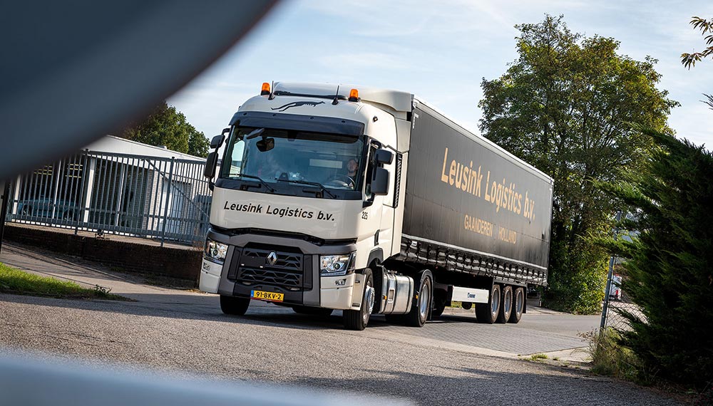 Leusink Logistics neemt Dieperink Transport Zutphen over