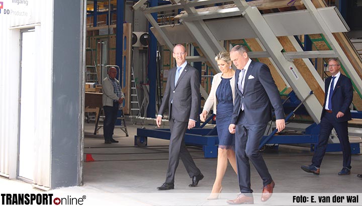 Koningin Máxima bezoekt Bouwgroep Dijkstra Draisma in Dokkum [+foto's]