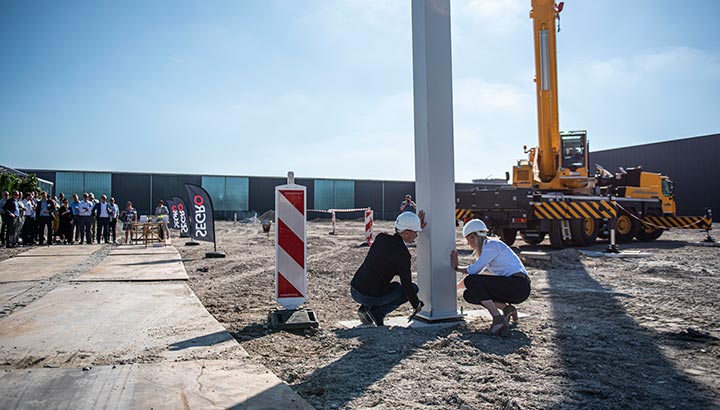 SEGRO plaatst eerste kolom voor nieuwe warehouses in Hoofddorp