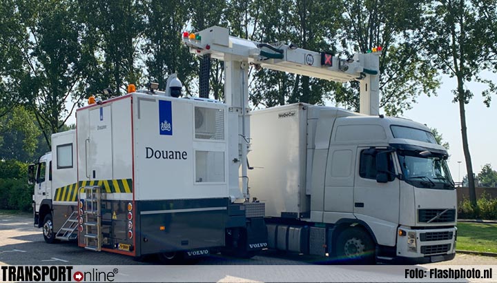 Vrachtwagencontrole gericht op ondermijnende criminaliteit in Barendrecht [+foto]