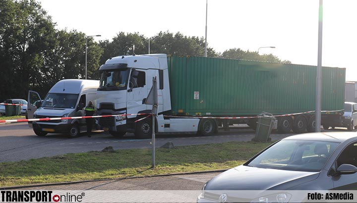 Chauffeur dood gevonden in vrachtwagen in Terschuur [+foto]