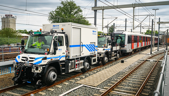 Tweede Unimog railwegvoertuig voor Amsterdams openbaar vervoerder GVB