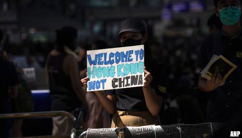 Luchthaven Hongkong ligt opnieuw stil door betogers