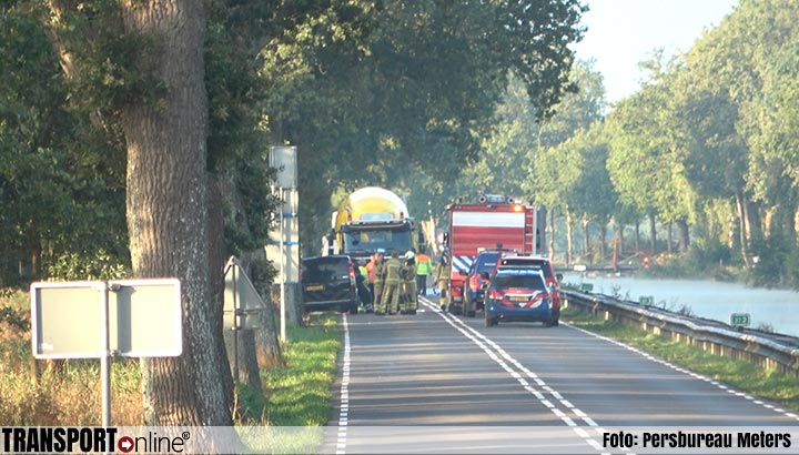Motorrijder omgekomen na aanrijding met vrachtwagen [+foto]
