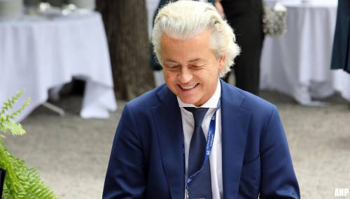 Ambtenaren bespraken vervolging Wilders met OM