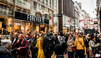 'Honderd winkels modeketen Forever 21 dicht'