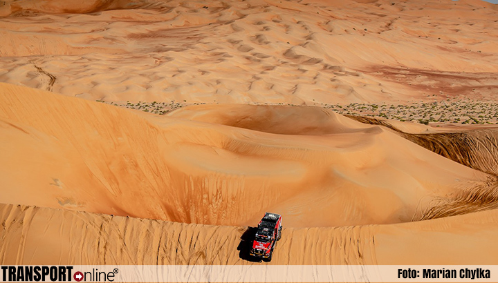 Mammoet Rallysport speelt voor ‘wegenwacht’ in de woestijn